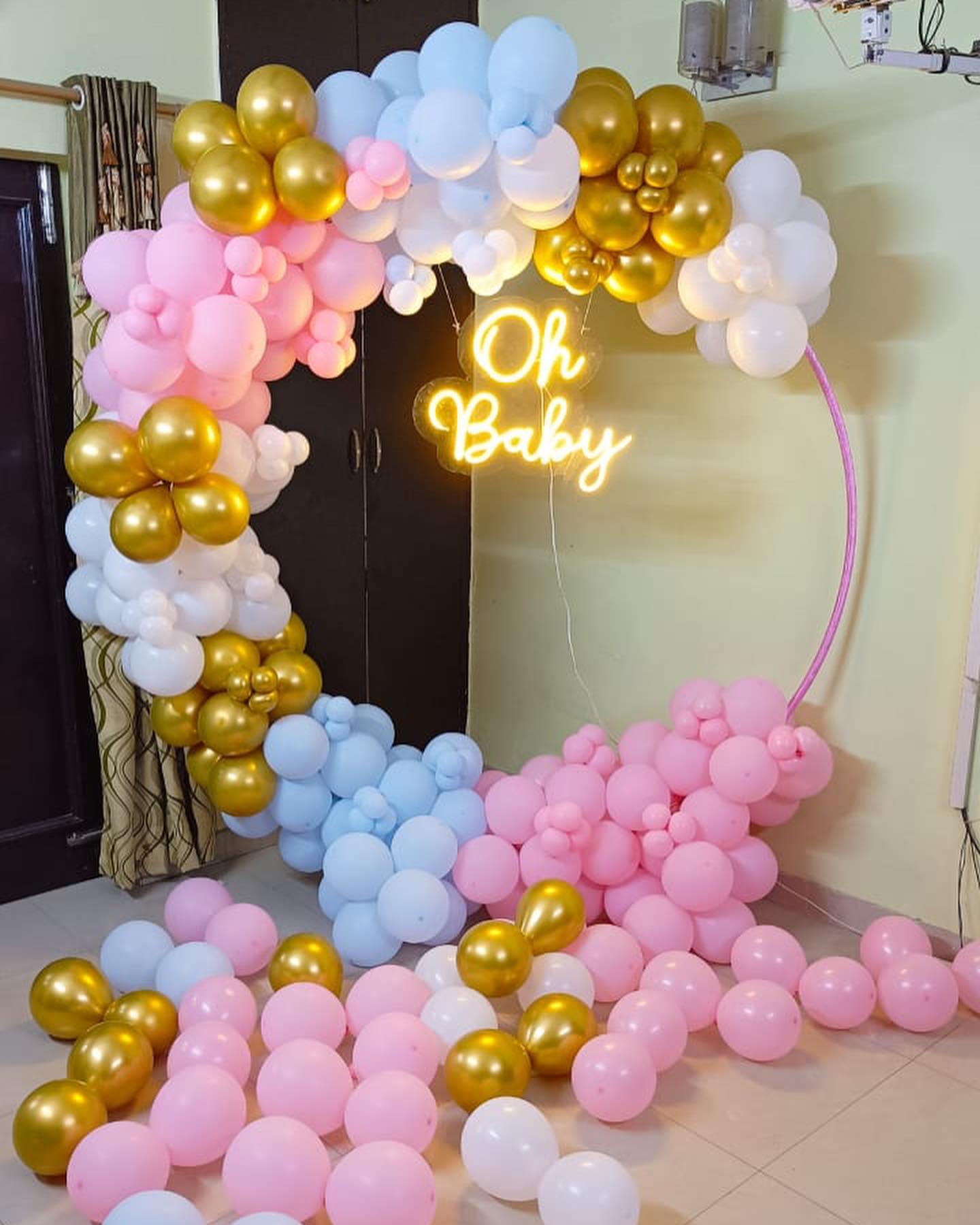 Golden White Oh Baby Ring – welcome baby decoration by ARVDecor