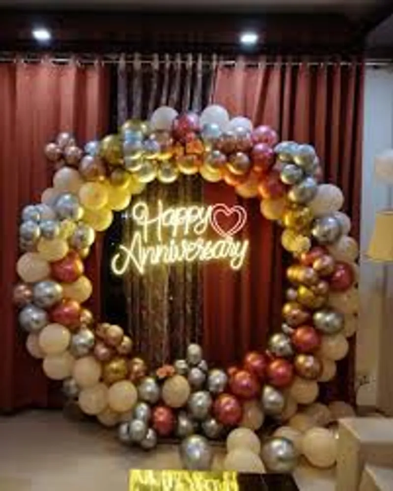 Metallic Ring Anniversary Setup – anniversary room decoration by ARVDecor